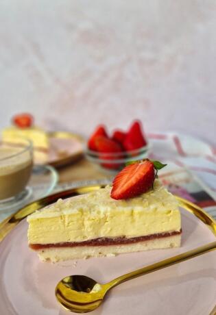 Imamo recept za kremastu tortu kojom ćemo službeno otvoriti sezonu jagoda