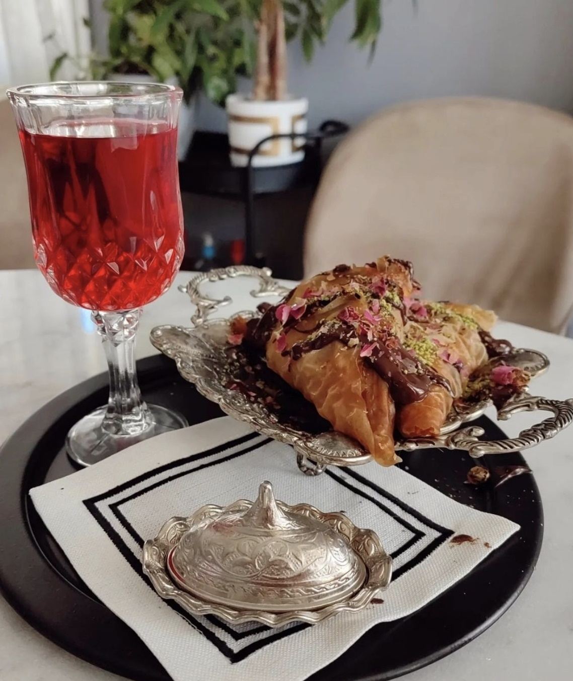 Ferrero baklava: Recept za slasticu koju će insant zavoljeti sladokusci