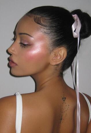 Balletcore je makeup trend koji će zavladati svijetom ljepote i ove zime