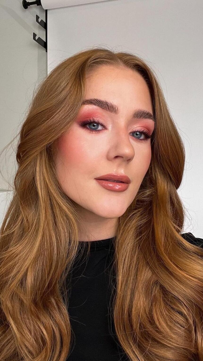 Maskaru u crnoj boji prestajemo nositi zbog ove? Viralni beauty trend kaže - da!
