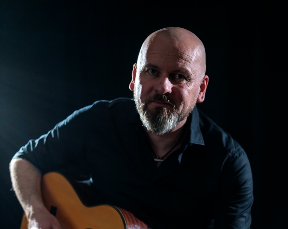 Muzička poslastica: 'Sve još miriše na tebe' budi nostalgiju i ljubav
