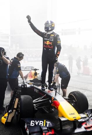 David Coulthard se vraća u Sarajevo! Otkrijte kako je grad osvojio njegovo srce!