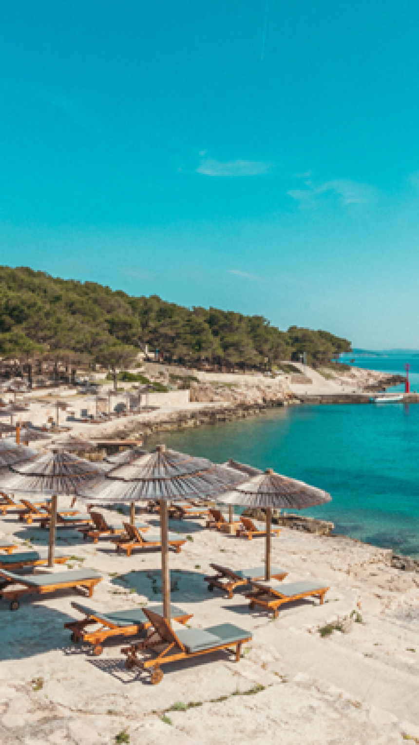 Obonjan je otok koji morate posjetiti baš ovog ljeta - evo i zbog čega