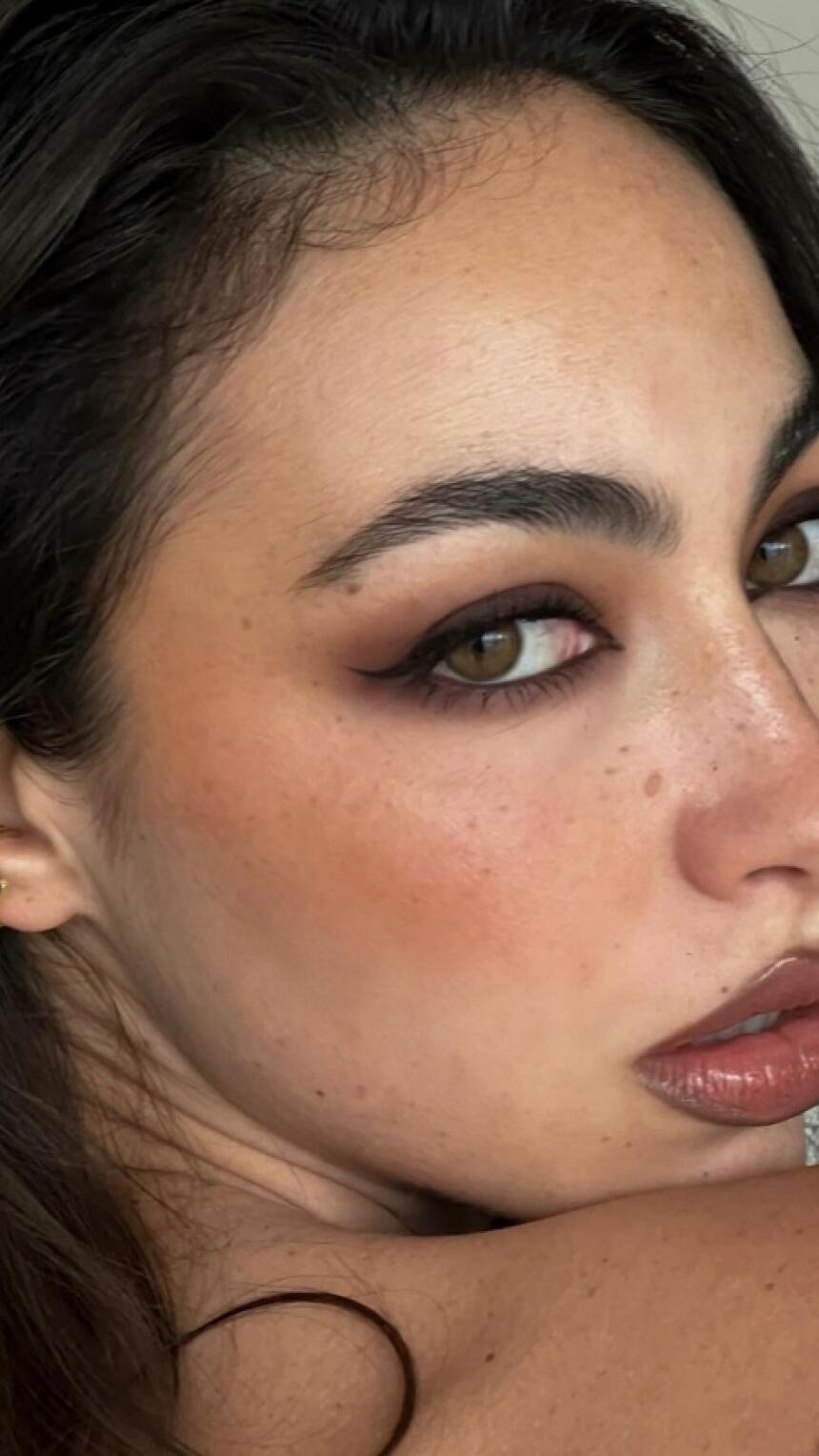 Makeup lesson No. 1 - Olovku nanesite prema obliku svojih usana