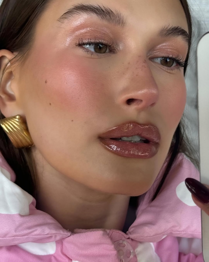 Lip combo o kojem svi govore: Znamo šta koristi Hailey Bieber