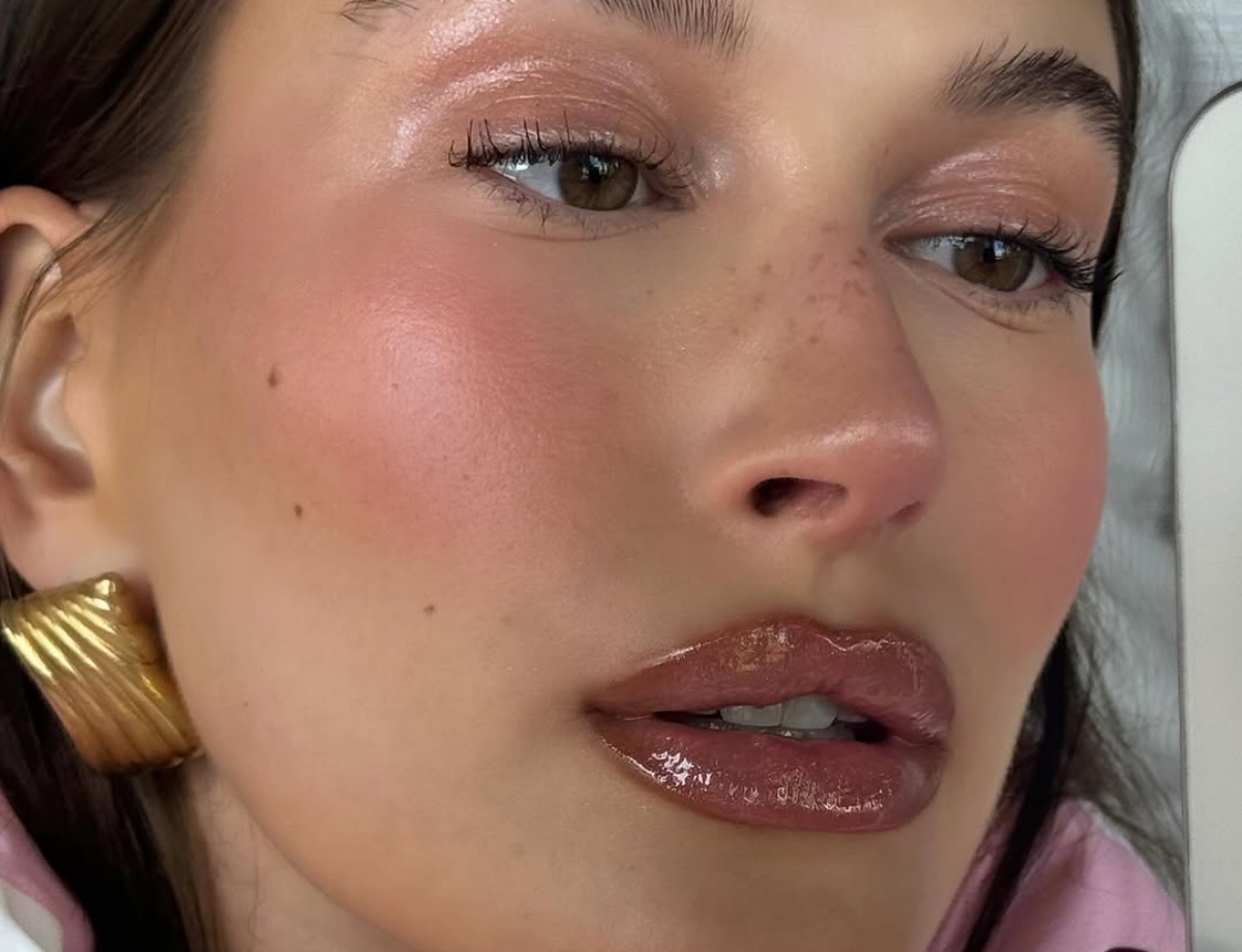 Lip combo o kojem svi govore: Znamo šta koristi Hailey Bieber