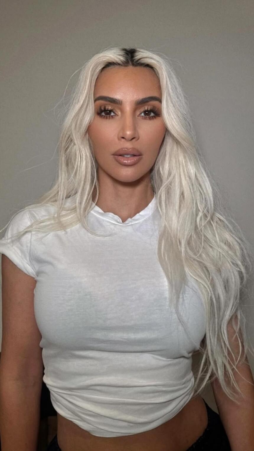 Nemate hrabrosti za šišanje? Inspirisat će vas Kim K koja je kosu skratila za 18 cm!