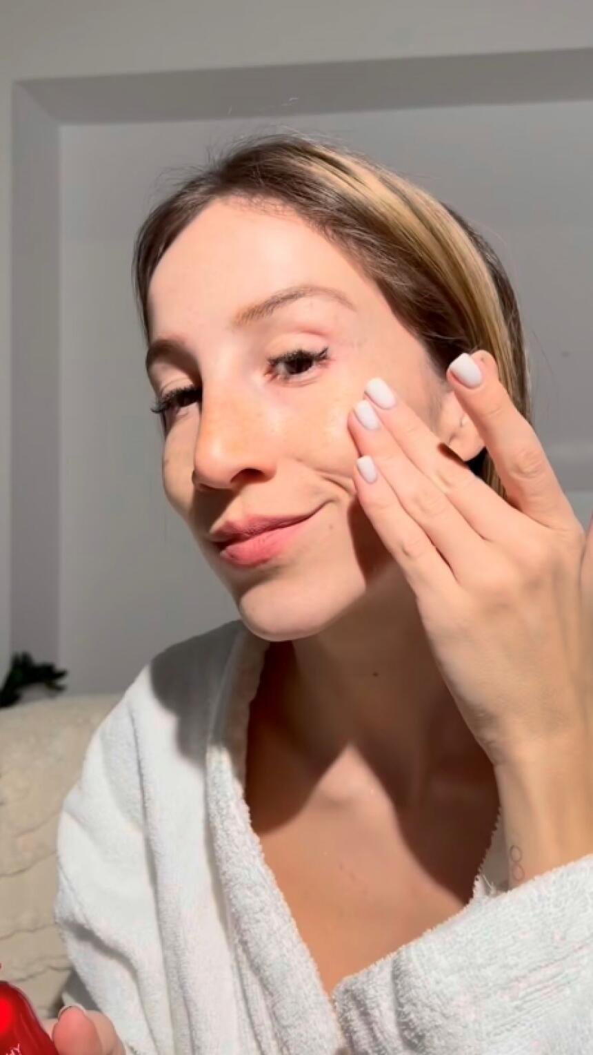 Ne treba vam 16 proizvoda već samo 1 serum za njegu kože!