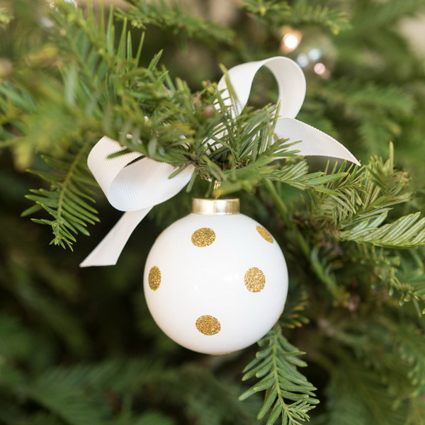 04 2017nov W1 Target holiday white ornament tree blog-web 1024x1024